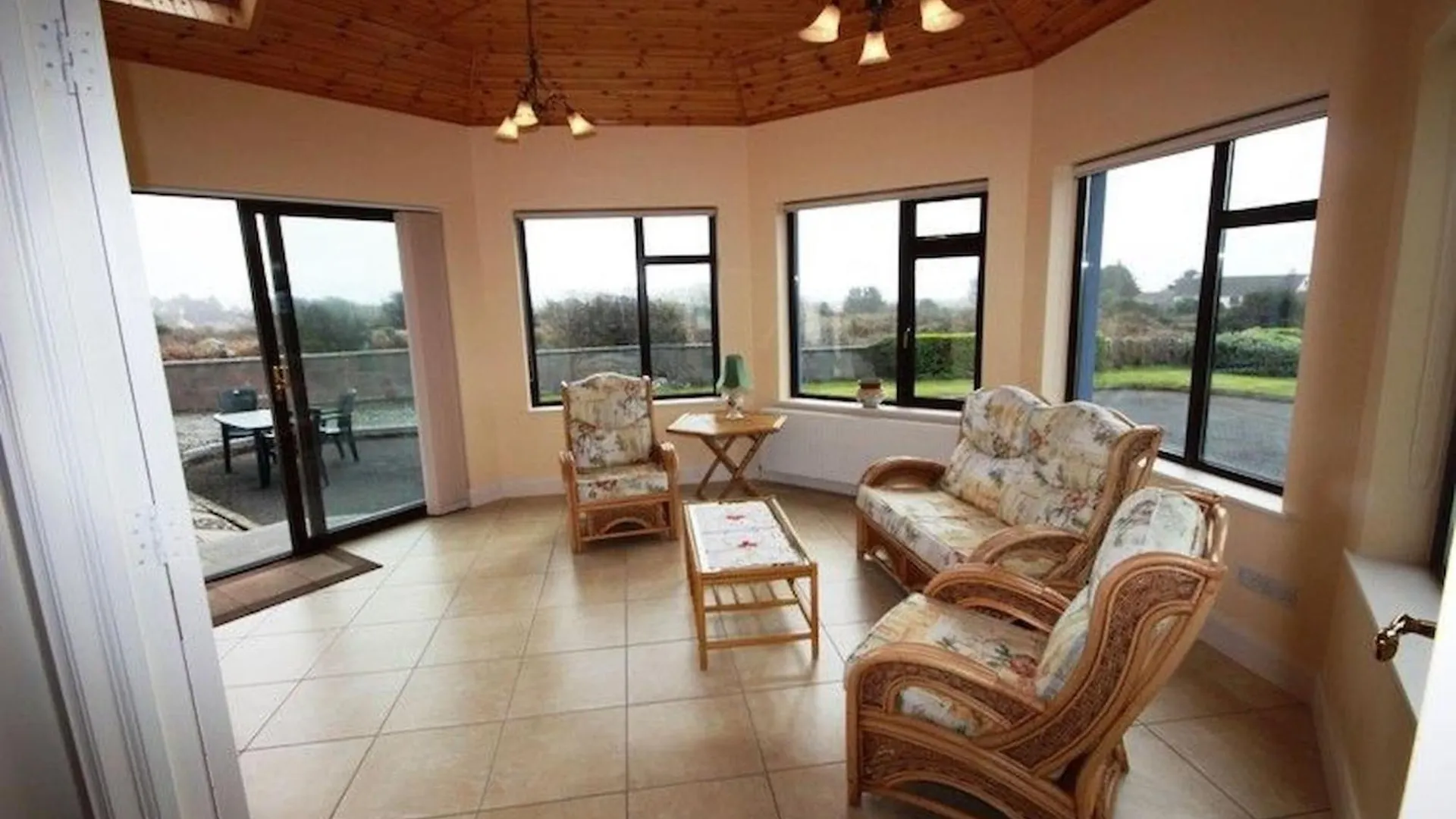 Holiday home Pooreen House Inverin